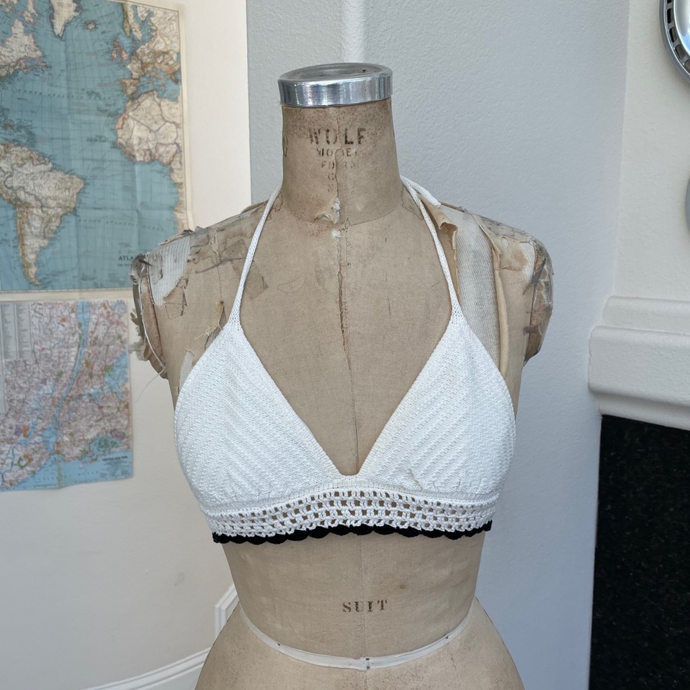 Victoria’s Secret swim knit crochet bikini top M